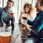 Qual o melhor dia da semana para um happy hour?