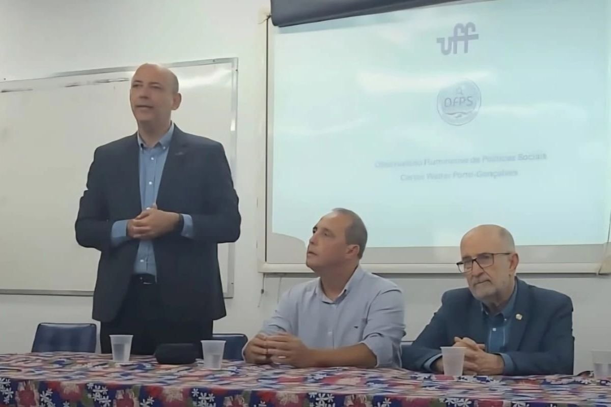 I COFLAPS debate na UFF os efeitos das políticas sociais do governo Lula III no Rio de Janeiro